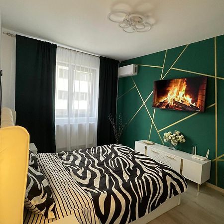 Golden Shades Appartement Chiajna Buitenkant foto