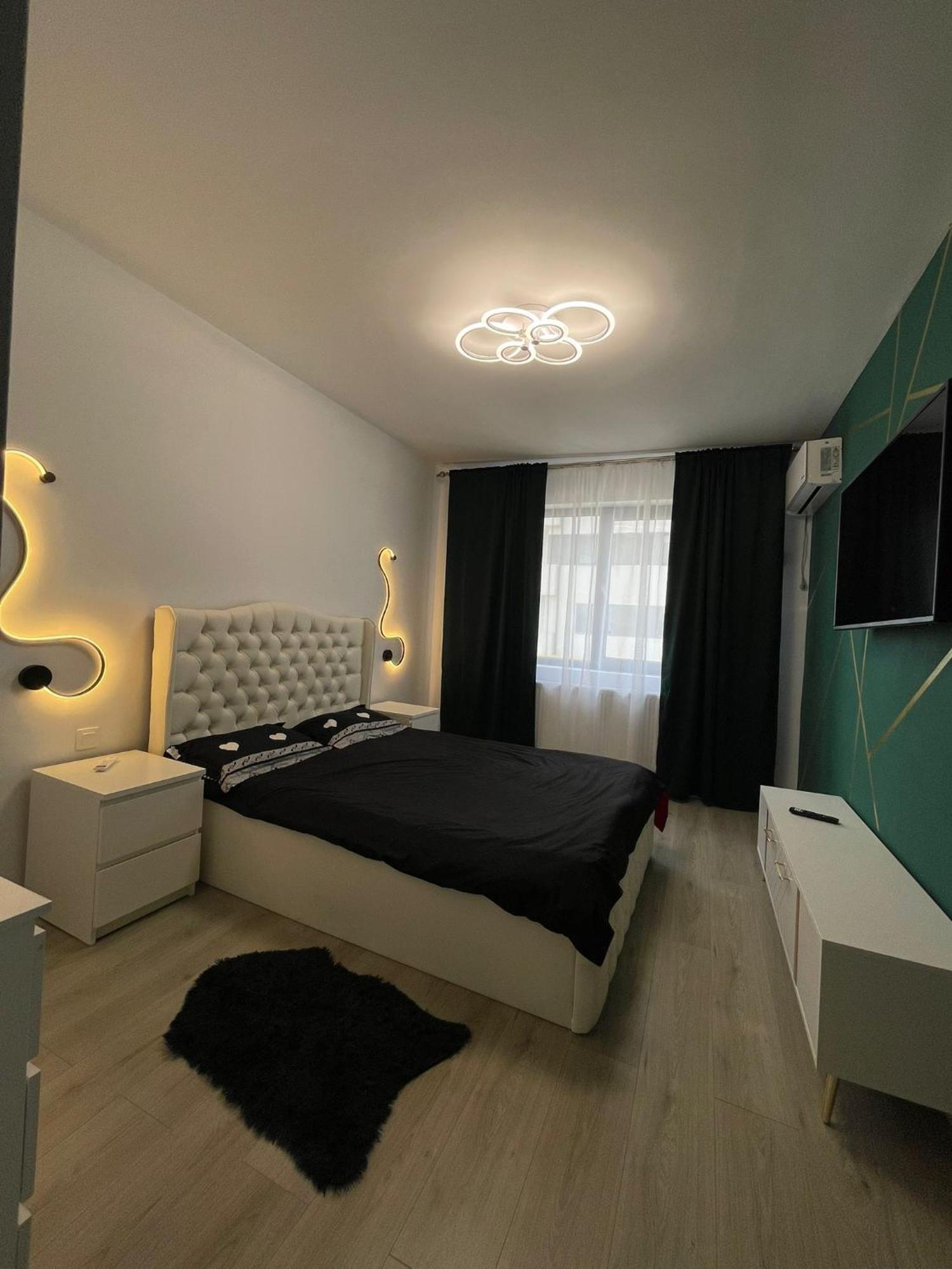 Golden Shades Appartement Chiajna Buitenkant foto