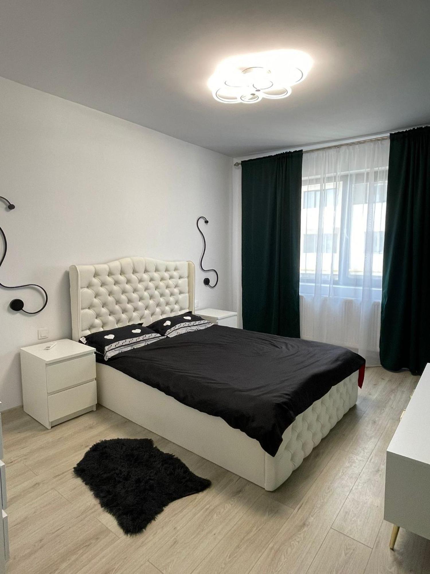 Golden Shades Appartement Chiajna Buitenkant foto